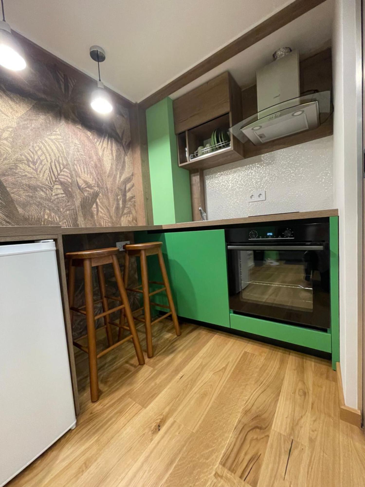 Central Apartment With 2 Bedrooms And 2 Bathrooms Oradea Exteriör bild